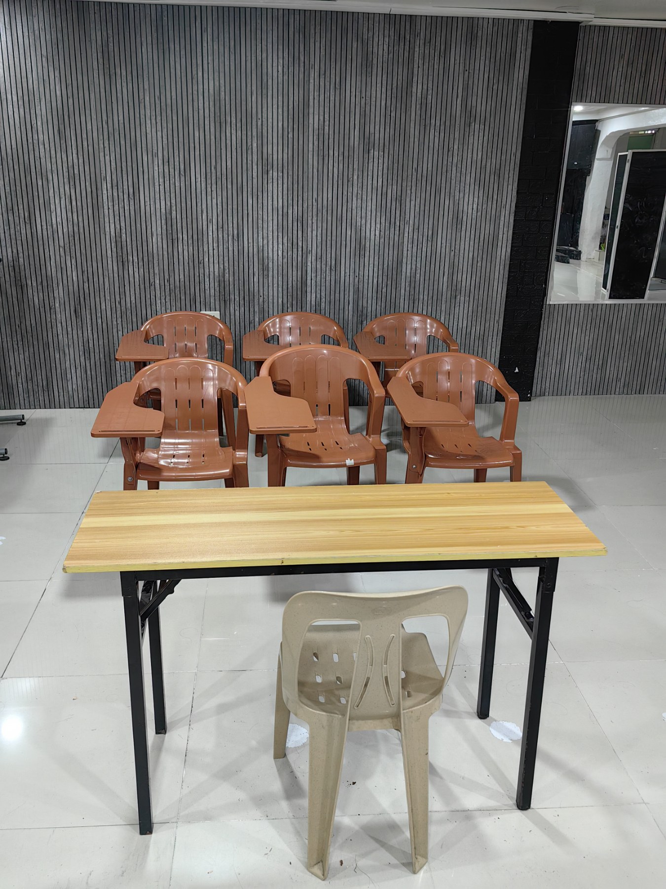 IMG-5ec30dded11ef378b9a21ed3e9e7c7bc-V