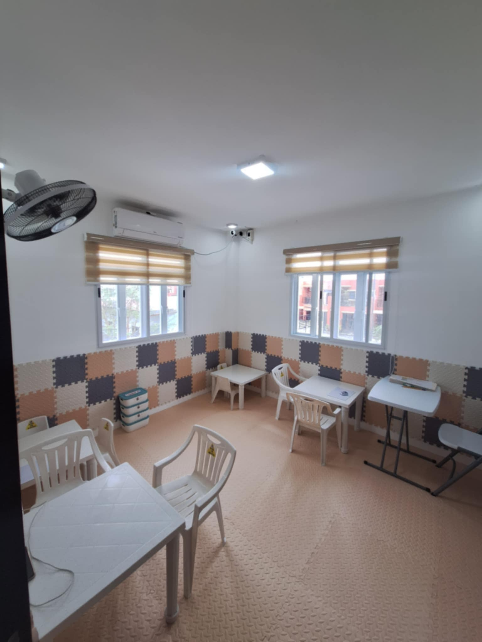 deae263b-42b5-47c9-9959-51c144089d8e